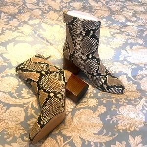 J. Crew Sadie boots Snake embossed leather EUC size 10